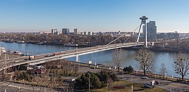 Puente de la Insurrección Nacional Eslovaca, Bratislava, Eslovaquia, 2020-02-01, DD 49