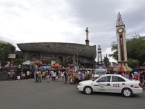 Archivo:San Pedro Cathedral Davao front