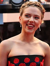 Archivo:Scarlett Johansson 4, 2012