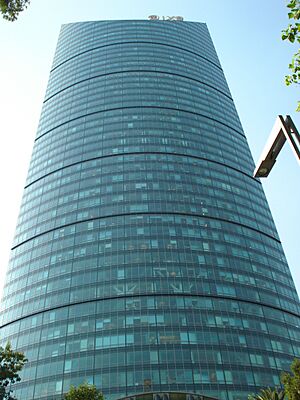 Archivo:Torre mayor desde paseo reforma 2v