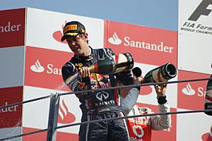 Archivo:Vettel Podio Monza 2011
