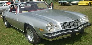 Archivo:'76 Chevrolet Camaro (Auto classique Laval '10)