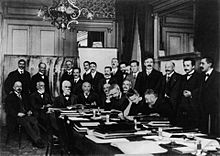 1911 Solvay conference.jpg