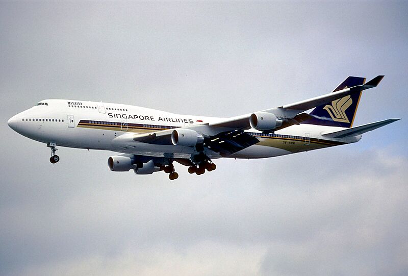 95ax - Singapore Airlines Boeing 747-400; 9V-SPM@LHR;01.06.2000 (6112665453)