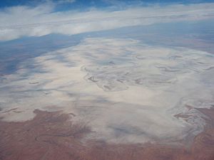 Archivo:Aerial view Lake Frome
