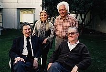 Archivo:Antoni Tàpies, Maria Lluïsa Borràs, Josep Maria Mestres Quadreny i Joan Brossa