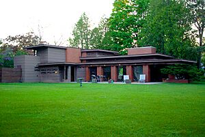 Archivo:Bernard Schwartz House 4