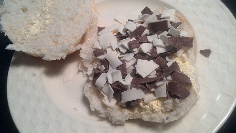Bolletje met chocoladevlokken