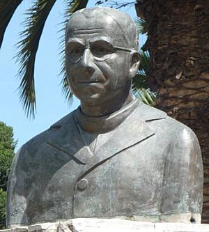 Archivo:Busto aurelio espinoza polit