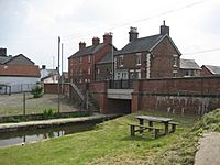 Archivo:Canal in Llanymynech - geograph.org.uk - 836014