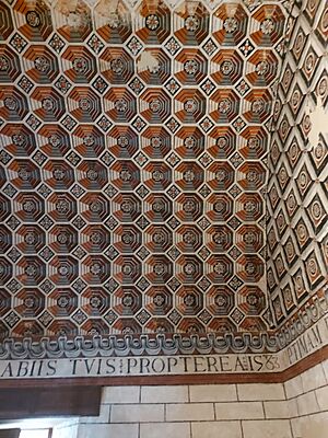 Archivo:Castillo de Biniés. Capilla