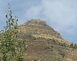 Archivo:Castillo del Poyo