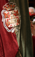 Archivo:Corpus Christi procession - flag of Granada