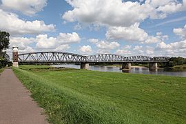 Elbebrücke-Barby-2012a