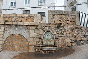 Archivo:Fuente Placetilla Mercado