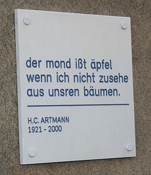 Archivo:Gedenktafel hc artmann