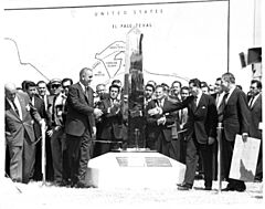 Archivo:Johnson Lopez Mateos Chamizal 1964-09-25