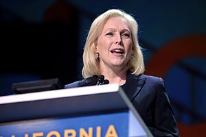 Archivo:Kirsten Gillibrand (48011277357)