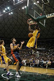 Archivo:Kobe Bryant dunk