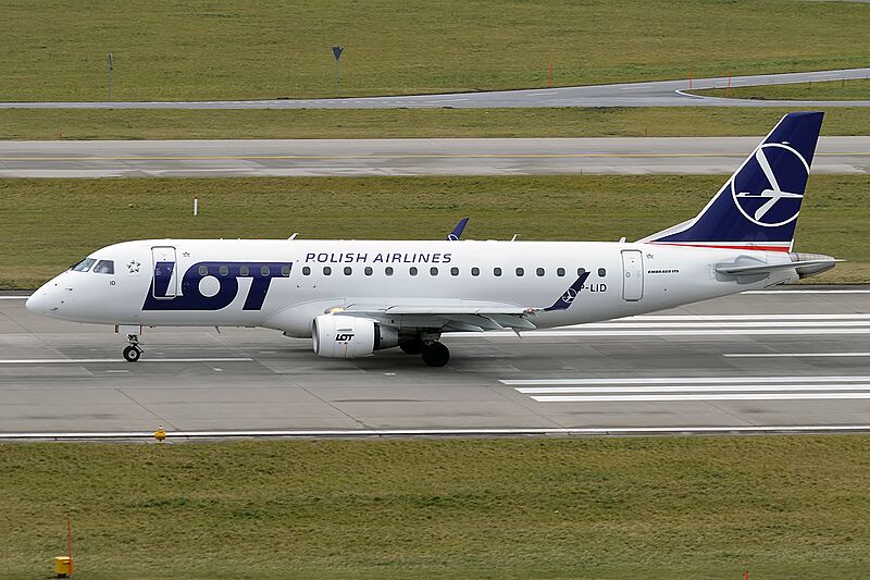 LOT, SP-LID, Embraer ERJ-175STD (40107567342)