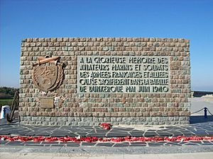 Archivo:Memorial at Dunkerque