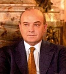 Mensaje de De la Rúa con Cavallo (cropped).jpg