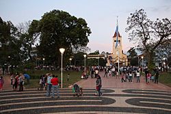 Misiones - Plaza 9 de Julio de Concepción de la Sierra.jpg