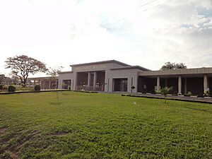 Archivo:Parliament building malawi