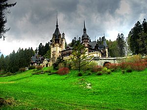 Archivo:Peles-Castle-Sinaia-Romania
