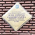 Placa en la casa de Vallejo-Nájera