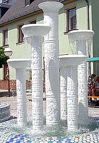 Archivo:Porzellanbrunnen