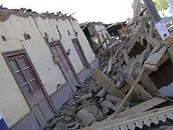 Archivo:Post-Terremoto