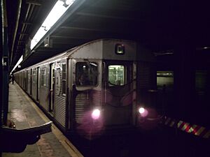 Archivo:R32 C train