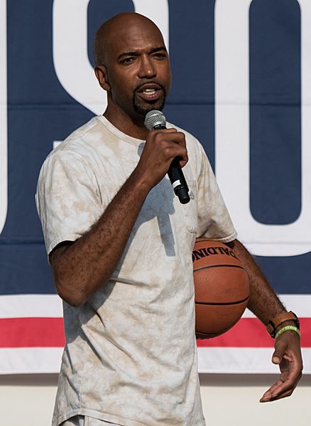 Richard Hamilton 180422-D-SW162-1588 (27762040388) (cropped)