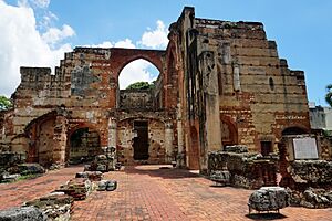 Archivo:Ruinas San Nicolas de Bari CCSD 09 2018 1414