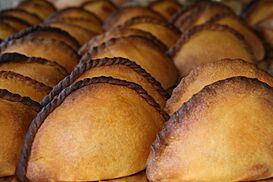 Salteñas (Plaza Mayor)-2011.JPG