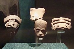 Archivo:Teotihuacan-Figurillas