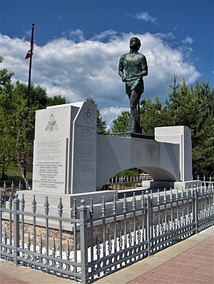 Archivo:Terry Fox Monument-Thunder Bay- Ontario-20060625