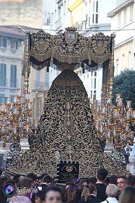 Trasera del palio de la Virgen de los Dolores