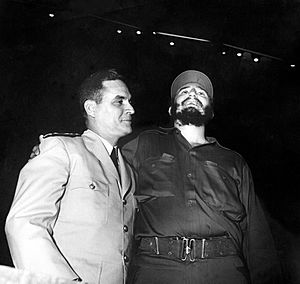 Archivo:1959. Enero. Fidel Castro y Wolfgang Larrazábal, en acto en el Aula Magna de la Universidad Central de Venezuela