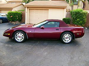 Archivo:1993 Chevrolet Corvette Convertible 40th Anniversary Edition