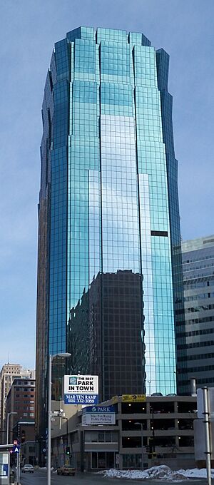 Archivo:AT&T Tower Minneapolis 1