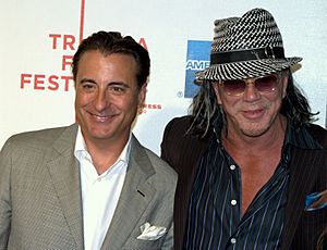 Archivo:Andy Garcia and Micky Rourke at the 2009 Tribeca Film Festival
