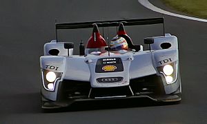 Archivo:Audi R15 TDi - Audi Sport Team Joest