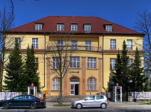 Archivo:Berlin Dahlem Postamt HDR