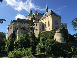 Archivo:Bojnice castle view