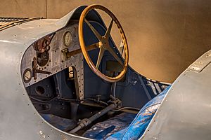 Archivo:Bugatti Type 35A 1926 (Volante) jm21533