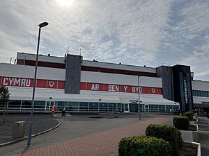 Archivo:Cardiff Airport September 2023 02