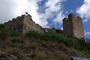 Archivo:Castillo de Cornatel 01 by-dpc