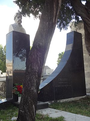 Archivo:Cementerio Cristóbal Colón 27